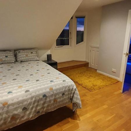 Spacious, Modern 3 Bedroom Luxury Flat In Centre Location Broughty Ferry Exteriör bild