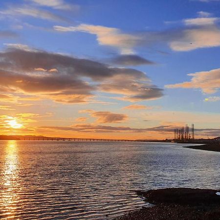 Spacious, Modern 3 Bedroom Luxury Flat In Centre Location Broughty Ferry Exteriör bild