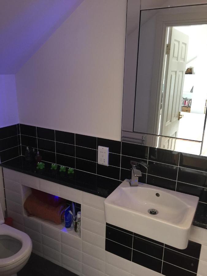 Spacious, Modern 3 Bedroom Luxury Flat In Centre Location Broughty Ferry Exteriör bild
