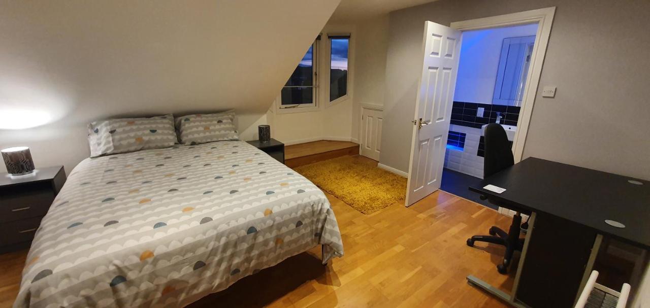 Spacious, Modern 3 Bedroom Luxury Flat In Centre Location Broughty Ferry Exteriör bild