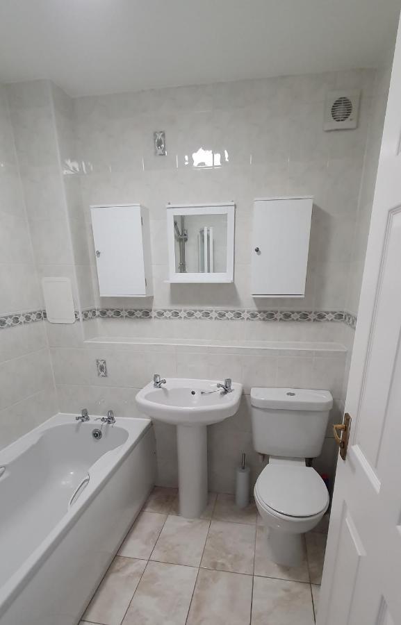 Spacious, Modern 3 Bedroom Luxury Flat In Centre Location Broughty Ferry Exteriör bild