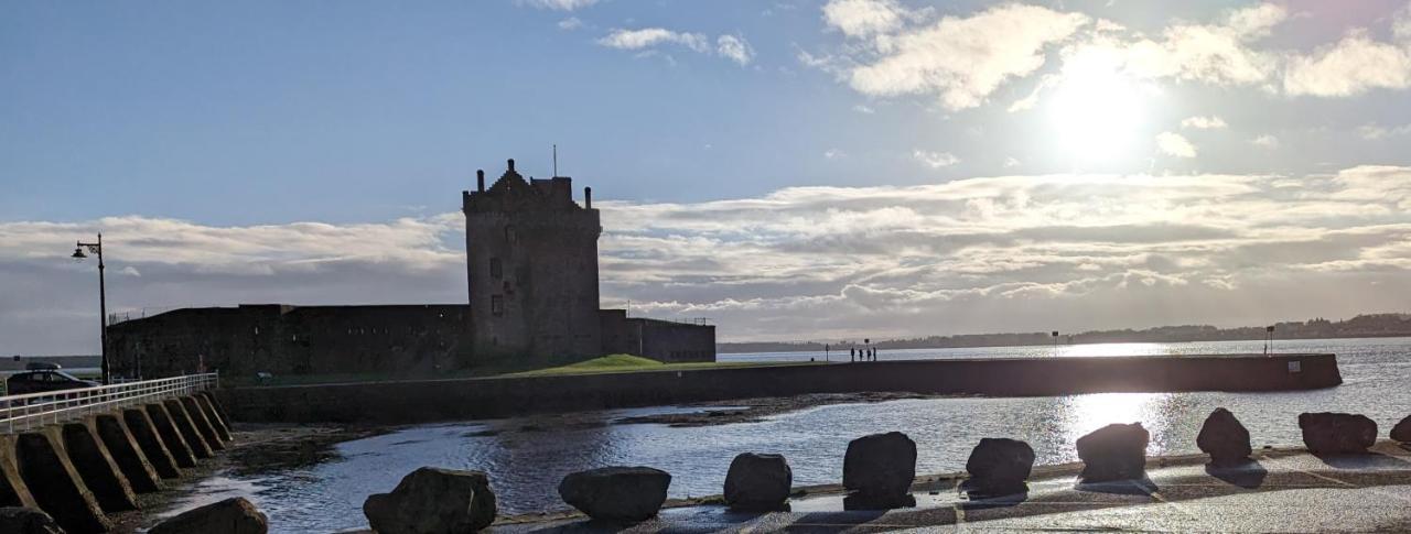 Spacious, Modern 3 Bedroom Luxury Flat In Centre Location Broughty Ferry Exteriör bild